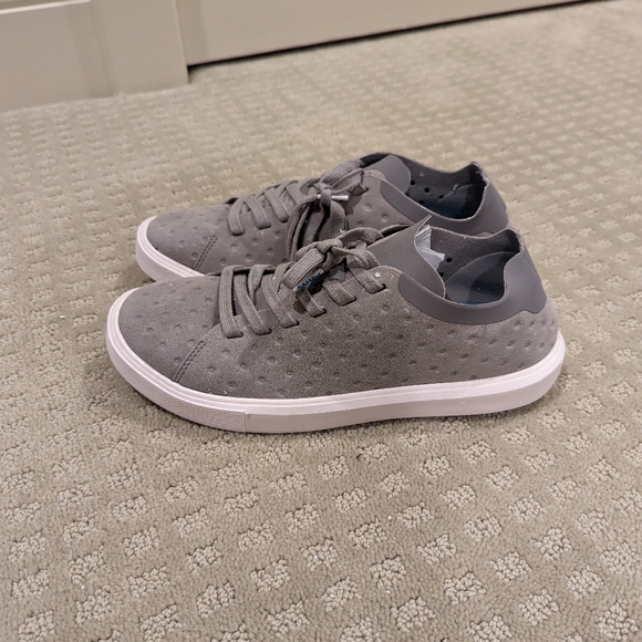 Native Sneakers - Picture 6 of 8